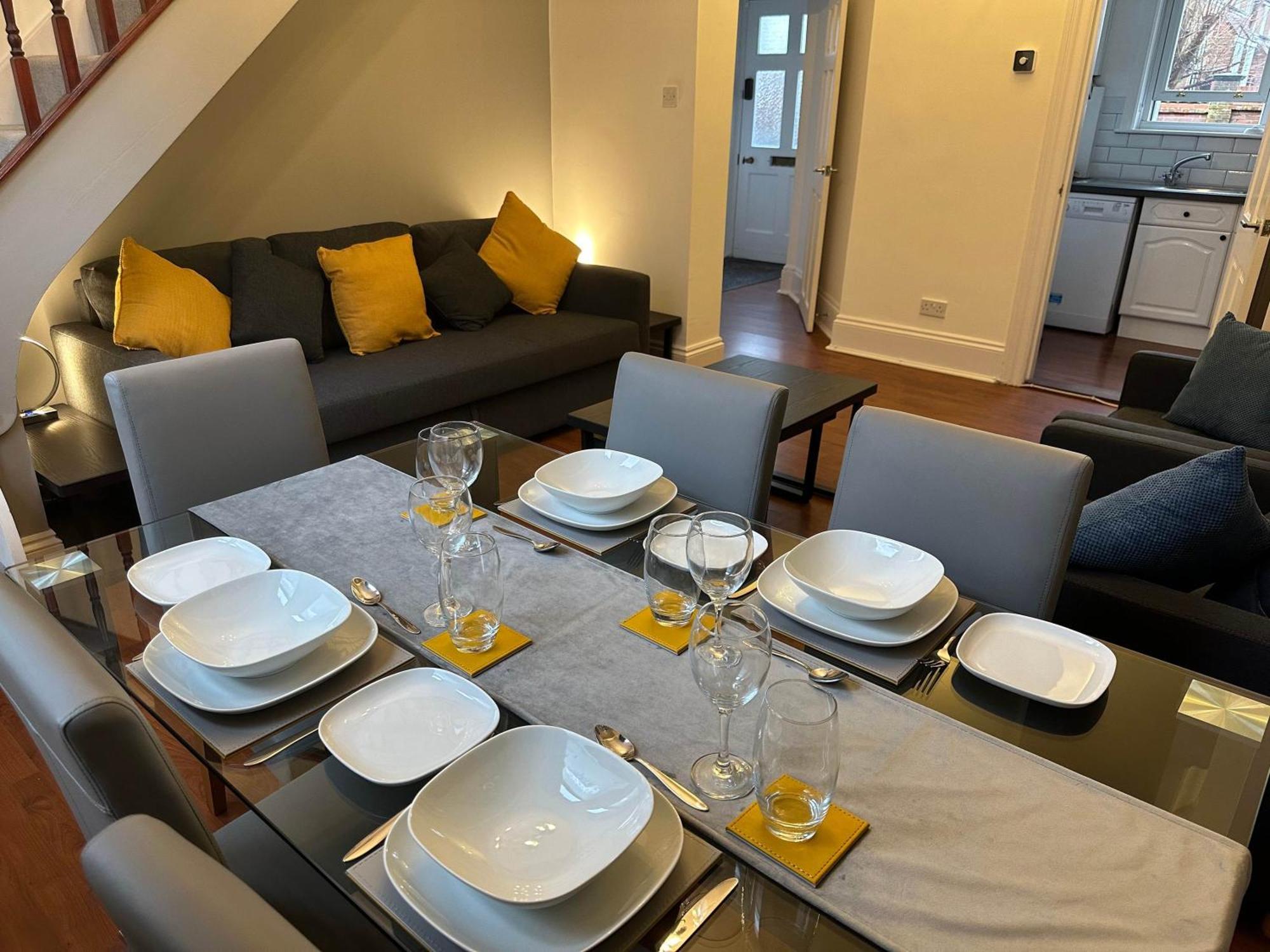 Hyde Brewery House - 2 Bedroom House With Parking 温切斯特 外观 照片